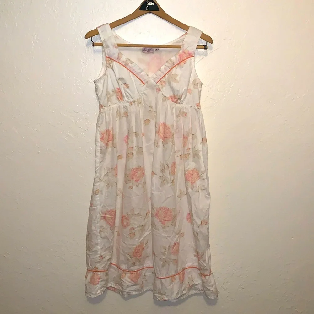 Victorias Dream White And Peach Floral V Neck Vintage Style Cotton Gown